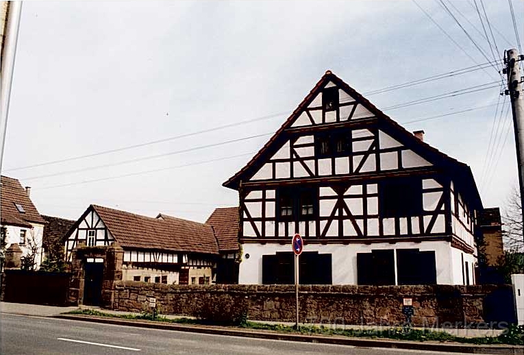 Merkers-alte-Haeuser_1.jpg - ehem. Lindenkaffee an der Hauptstraße