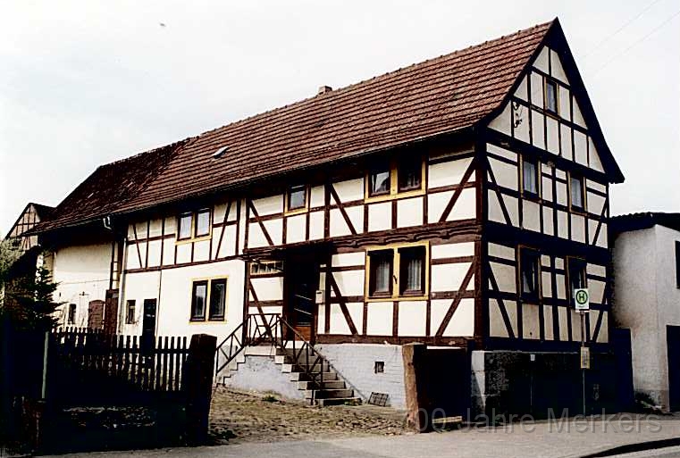 Merkers-alte-Haeuser_3.jpg - Fachwerkhaus an der Hauptstraße