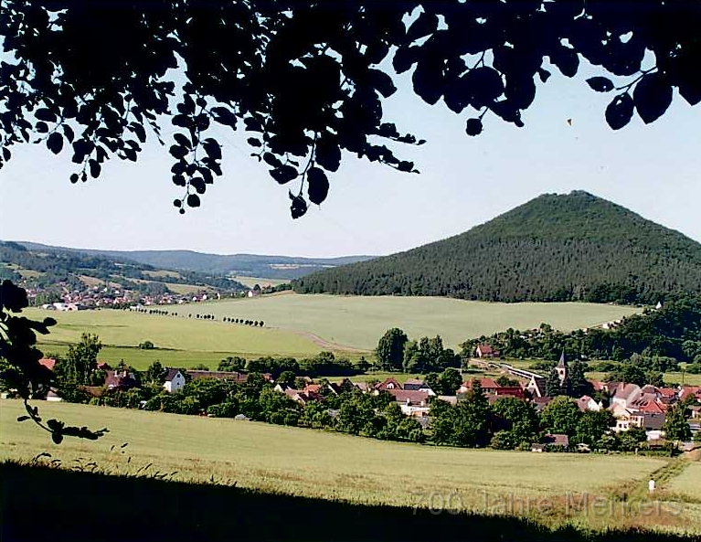 Merkers_heute_14.jpg - Merkers mit Krayenberg und Kieselbach im Hintergrund