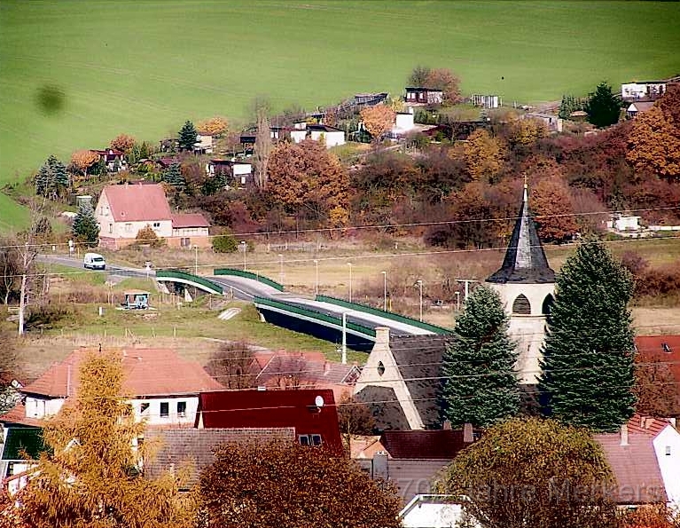 Merkers_heute_16.jpg - Kirche und Flutbrücke über die Werra